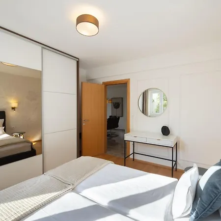 Euphoria Apartment Split