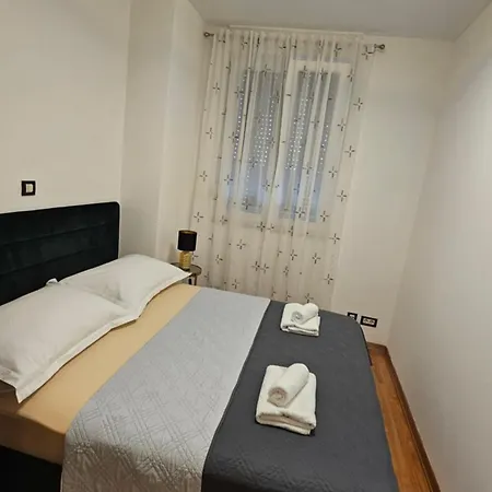 Euphoria - Free Private Garage Apartment *