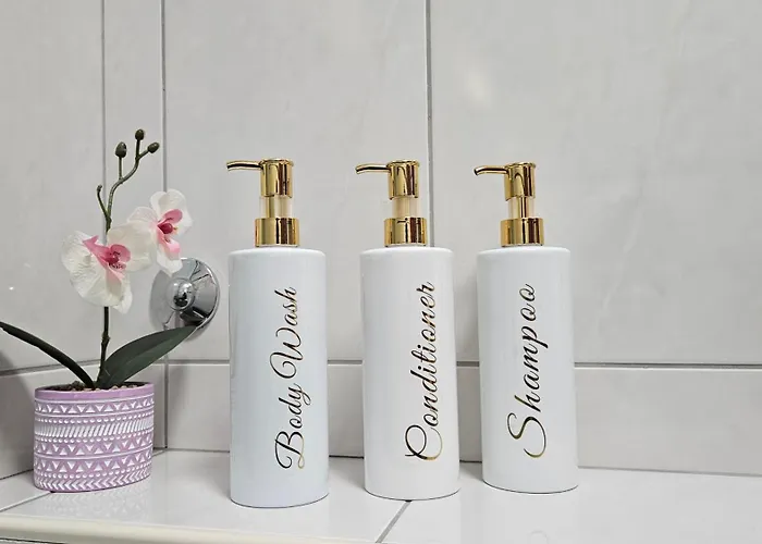 Euphoria - Free Private Garage *